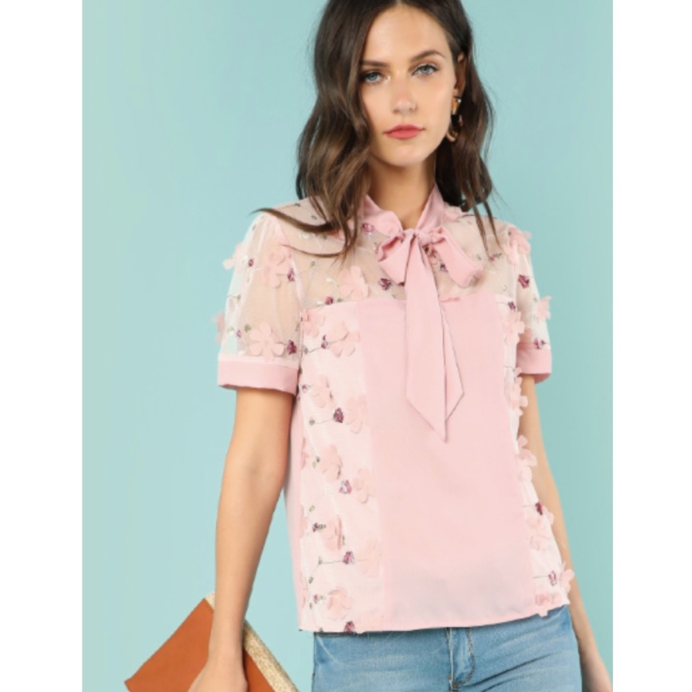 Cute pink blouse 🎀